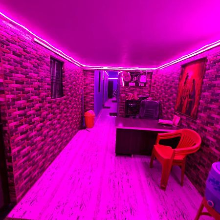 Kishori Ram Homestay Near Ayodhya Dham Railway Kültér fotó